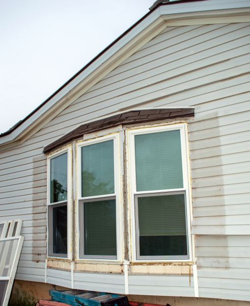 Bay Window Replacement in Davenport