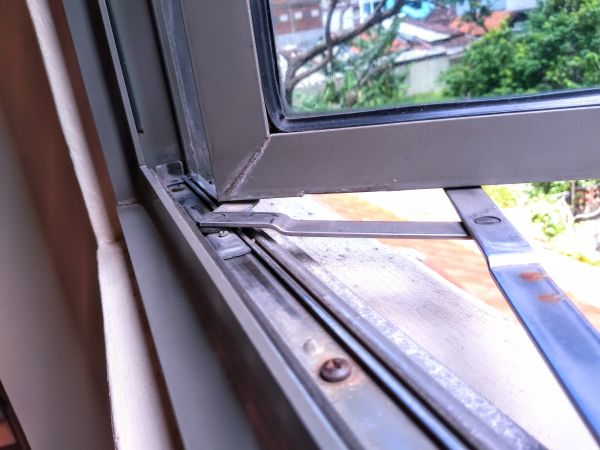 Cost of Hinged Window Replacement in Davenport
